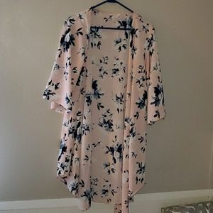 Light pink maternity kimono